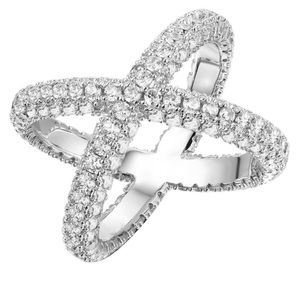 Beautiful cross cross diamond ring